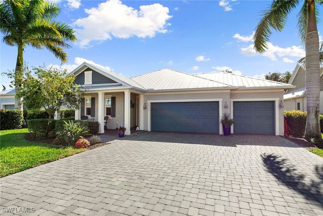 14796 Windward LN, Naples, FL 34114