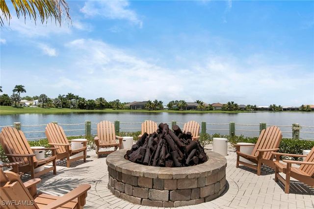 14796 Windward LN, Naples, FL 34114