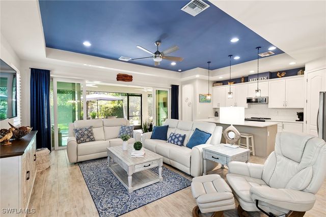 14796 Windward LN, Naples, FL 34114