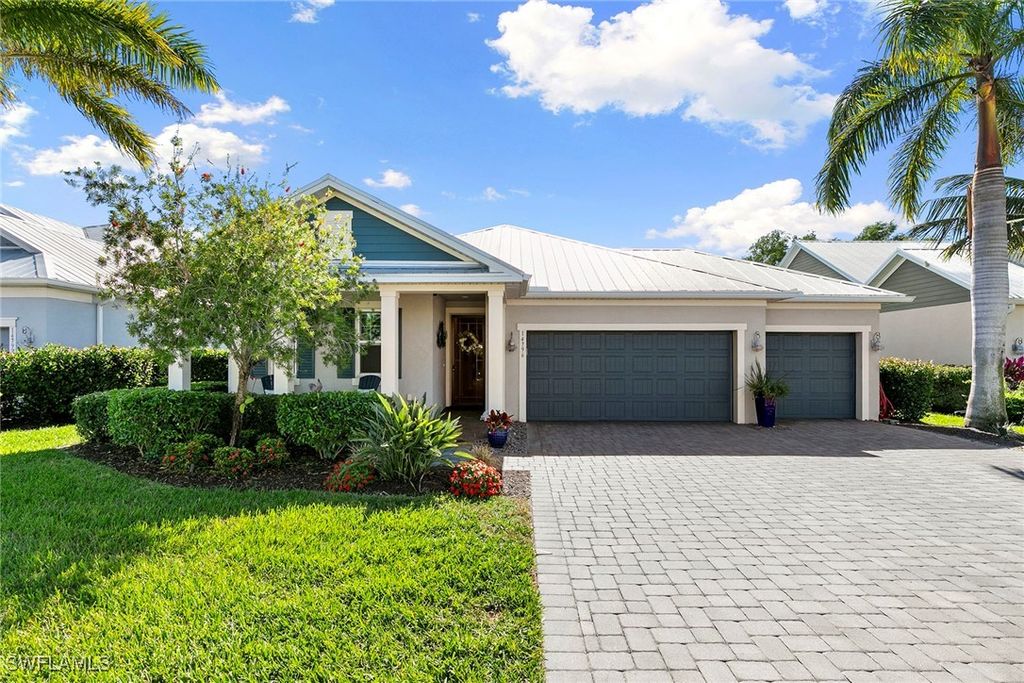 14796 Windward LN, Naples, FL 34114