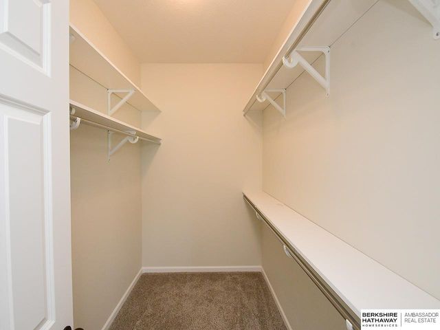 5613 N 179th Street, Omaha, NE 68116