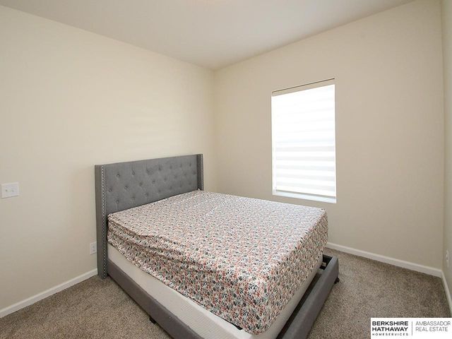 5613 N 179th Street, Omaha, NE 68116