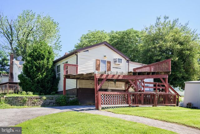12 LINWOOD ST, Earleville, MD 21919