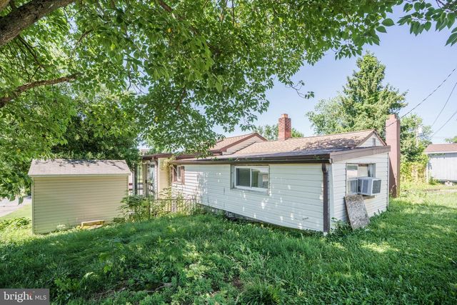 12 LINWOOD ST, Earleville, MD 21919