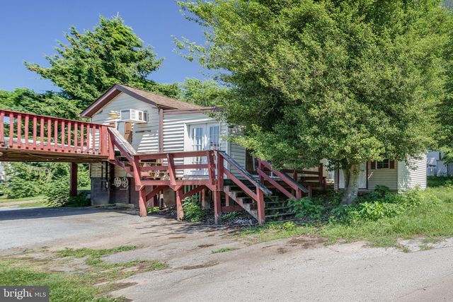 12 LINWOOD ST, Earleville, MD 21919