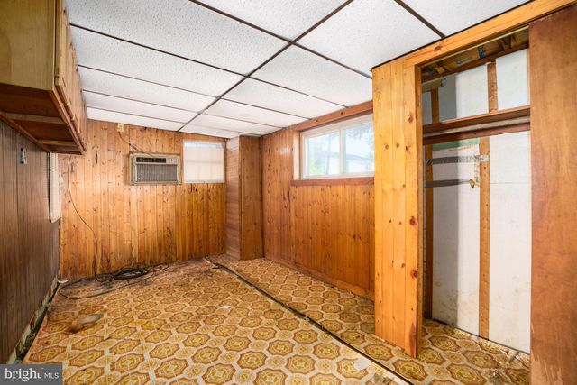 12 LINWOOD ST, Earleville, MD 21919