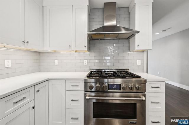 746 Undercliff Avenue B, Edgewater, NJ 07020