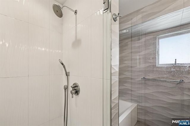 746 Undercliff Avenue B, Edgewater, NJ 07020