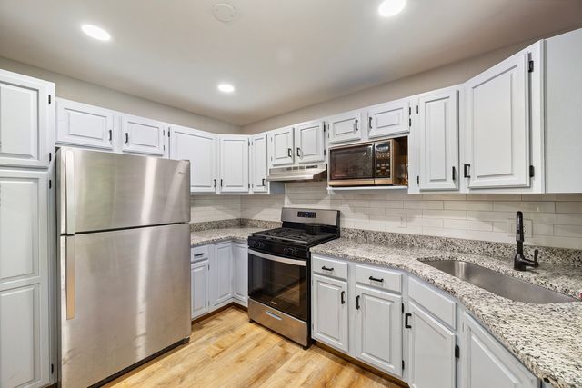 3242 Roesner Drive, Markham, IL 60428