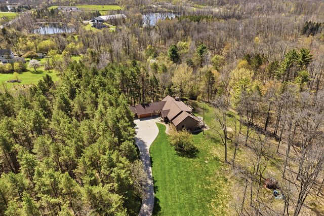 9256 Fenton Road, Grand Blanc, MI 48439