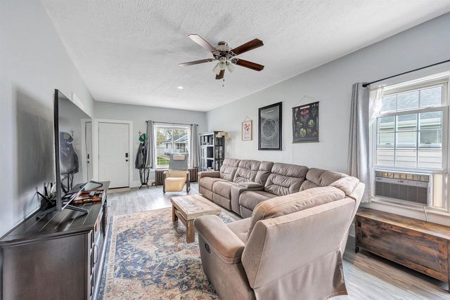 1104 13TH AVENUE, Green Bay, WI 54304