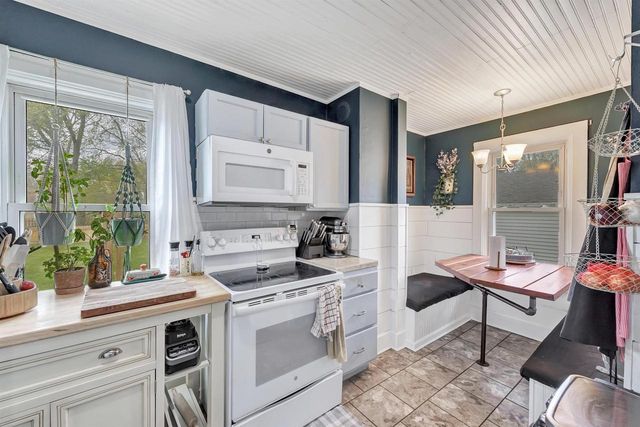 1104 13TH AVENUE, Green Bay, WI 54304