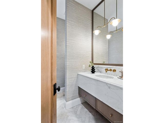 525 S High St, Denver, CO 80209