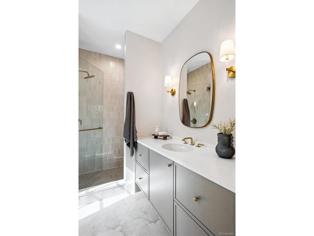 525 S High St, Denver, CO 80209