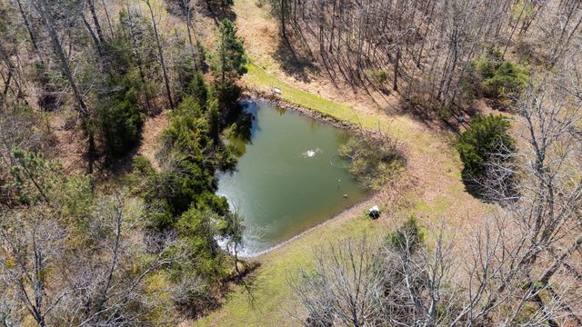 1300 New Sheboss Road, Duck River, TN 38454
