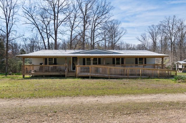 1300 New Sheboss Road, Duck River, TN 38454
