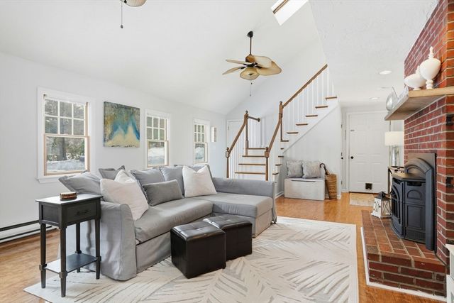 18 King Phillips Path, Duxbury, MA 02332