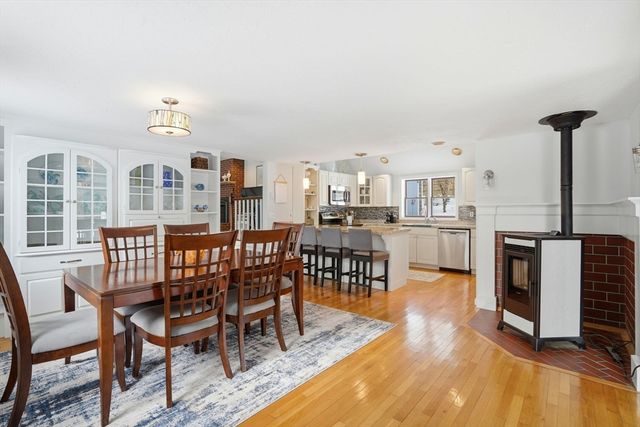 18 King Phillips Path, Duxbury, MA 02332