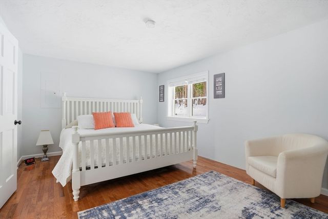 18 King Phillips Path, Duxbury, MA 02332