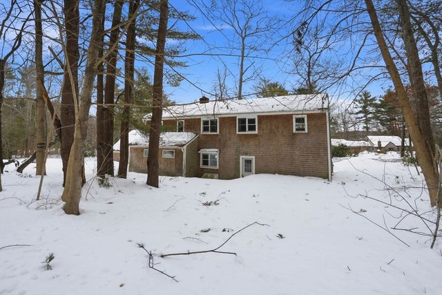 18 King Phillips Path, Duxbury, MA 02332