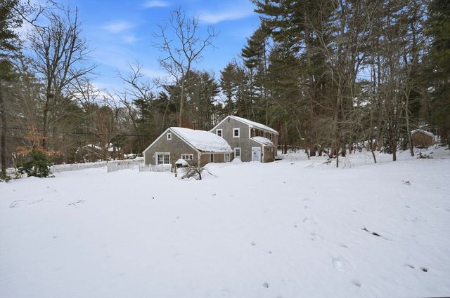 18 King Phillips Path, Duxbury, MA 02332