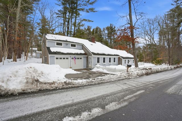 18 King Phillips Path, Duxbury, MA 02332
