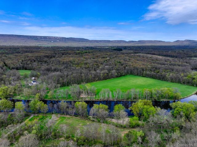 1193 Albany Post Road, Gardiner, NY 12525