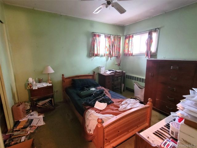 12 Clark Street, Plainview, NY 11803