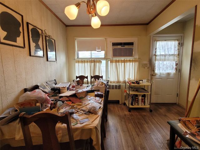12 Clark Street, Plainview, NY 11803