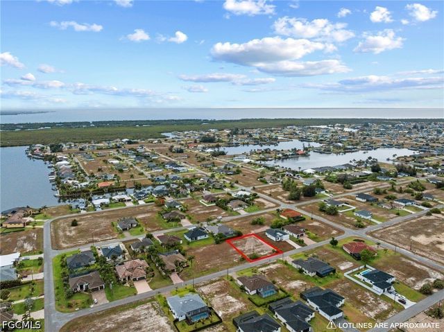 2722 NW 41st PL, Cape Coral, FL 33993