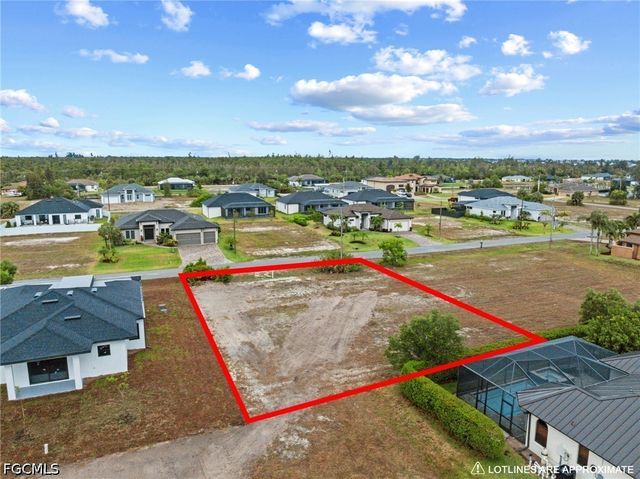 2722 NW 41st PL, Cape Coral, FL 33993