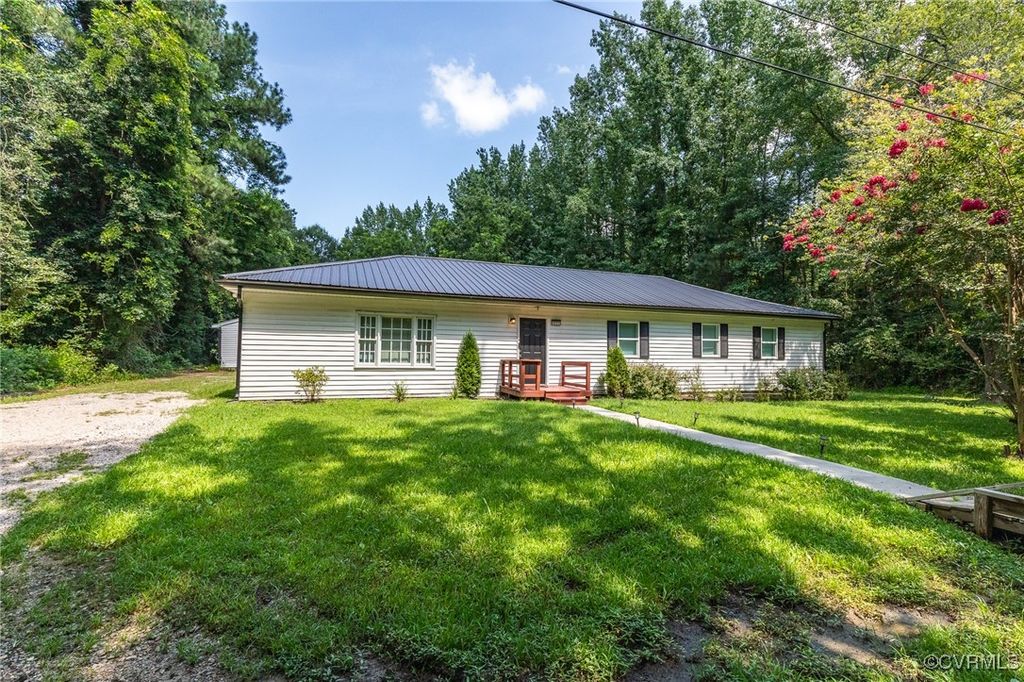 4221 Butler Ln, South Chesterfield, VA 23803