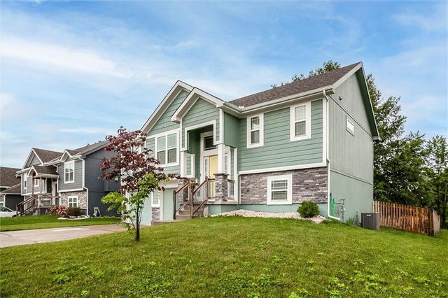 465 Lilly Lane, Liberty, MO 64068