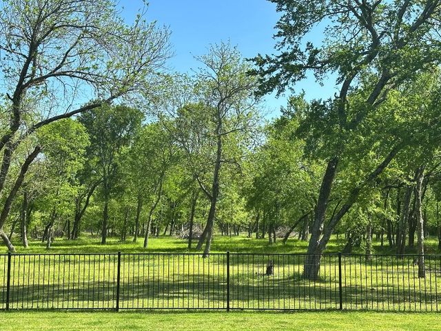 8300 Willow Circle, Terrell, TX 75160