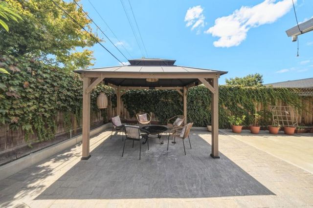 4833 Claremont Park Court, Fremont, CA 94538