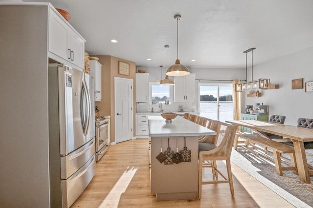 2885 T BERG CIRCLE, Abrams, WI 54101