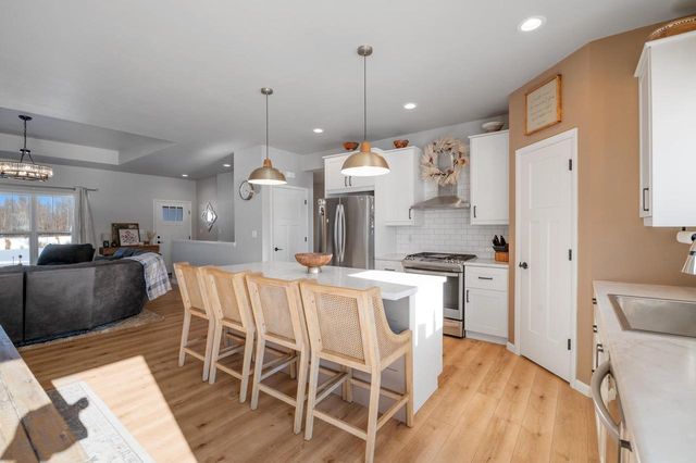 2885 T BERG CIRCLE, Abrams, WI 54101