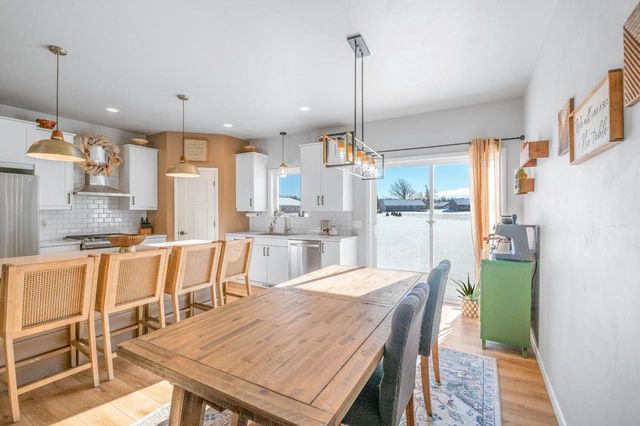 2885 T BERG CIRCLE, Abrams, WI 54101