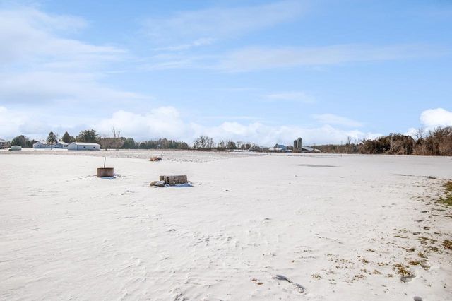 2885 T BERG CIRCLE, Abrams, WI 54101