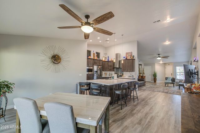 815 W Geronimo Street, Chandler, AZ 85225