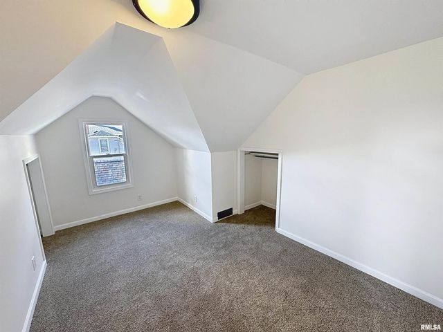 1638 20TH Avenue, Moline, IL 61265