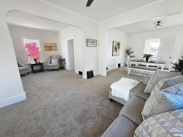 1638 20TH Avenue, Moline, IL 61265