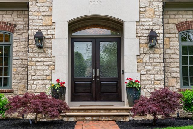 2060 Fontenay Place, Upper Arlington, OH 43220