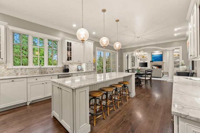 2060 Fontenay Place, Upper Arlington, OH 43220