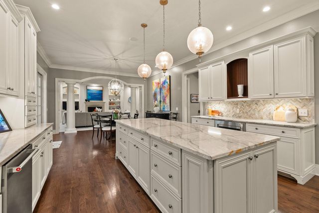 2060 Fontenay Place, Upper Arlington, OH 43220