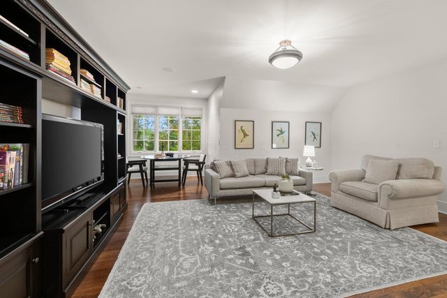 2060 Fontenay Place, Upper Arlington, OH 43220