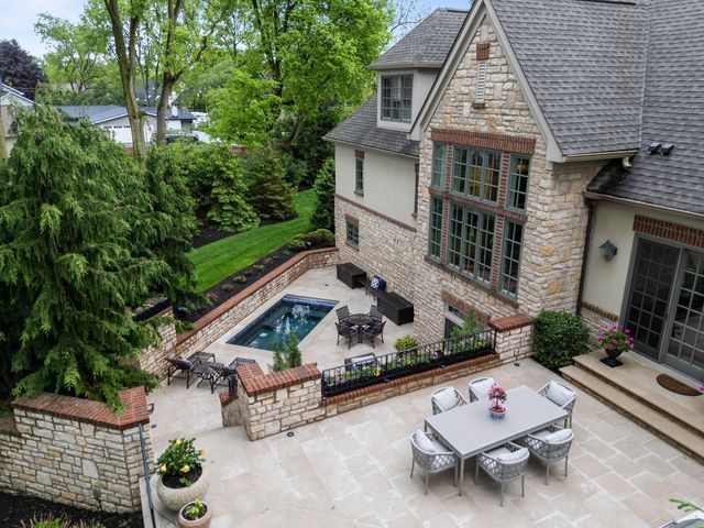 2060 Fontenay Place, Upper Arlington, OH 43220