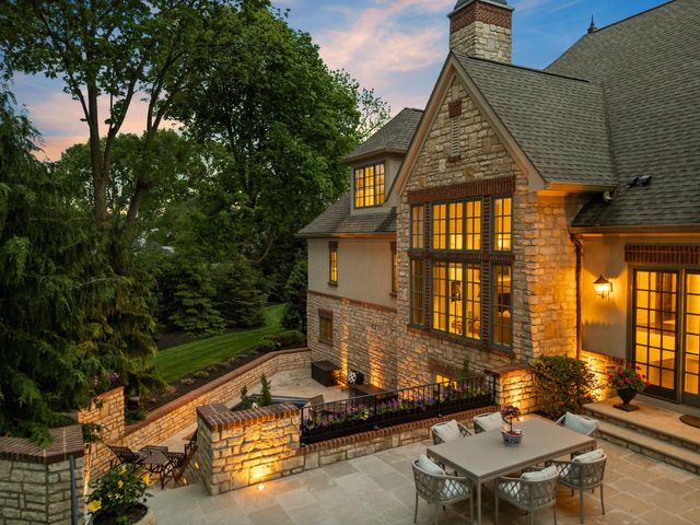 2060 Fontenay Place, Upper Arlington, OH 43220