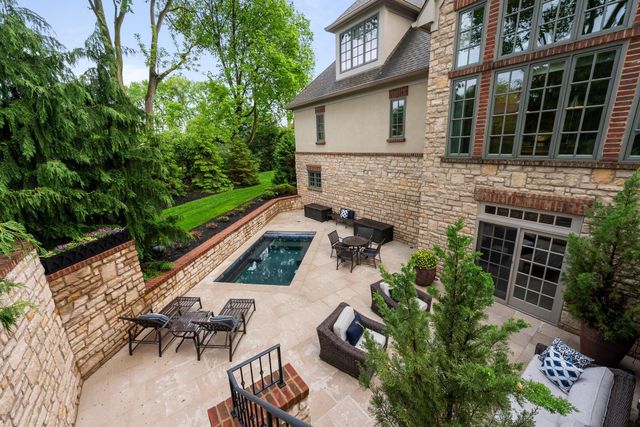 2060 Fontenay Place, Upper Arlington, OH 43220