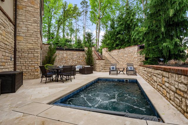 2060 Fontenay Place, Upper Arlington, OH 43220